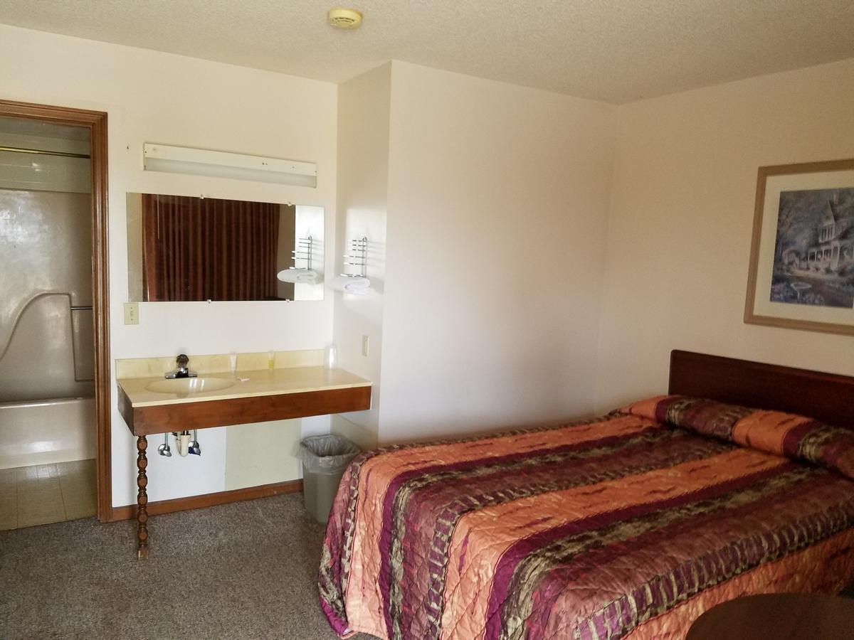 Midwest Inn Paoli Buitenkant foto